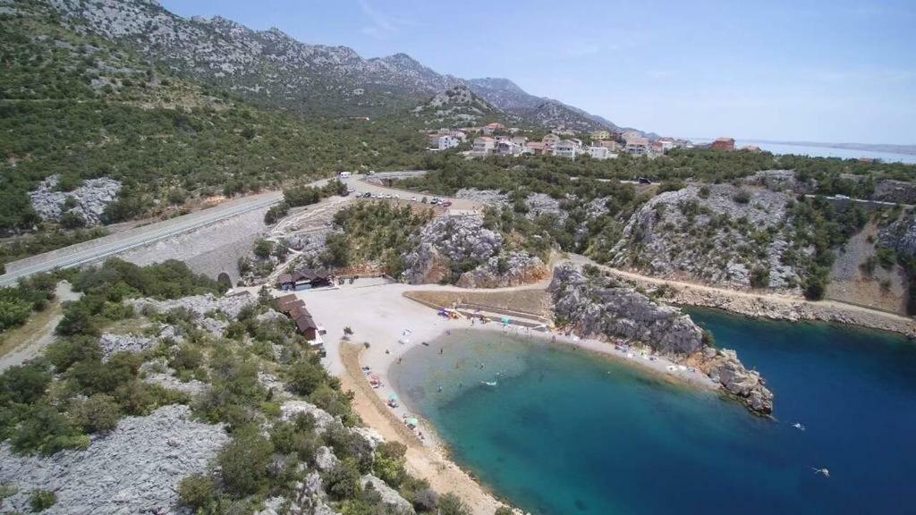 Apartmani Cesarica Karlobag Exterior photo